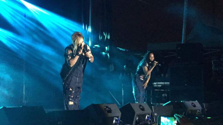 received_10100672530645411