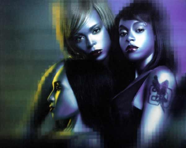 TLC Were Physically Painted Silver For The 'FanMail' Album! | TLC